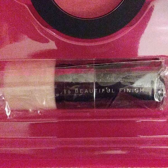 ๐SALE Bare Minerals Light Beige 9 piece Makeup Kit - Picture 5 of 10